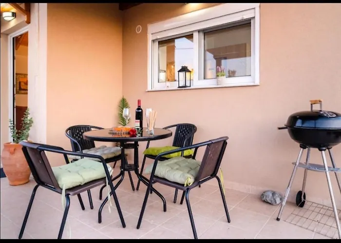 Blue Waves House 2 بيت للعطل Soroni