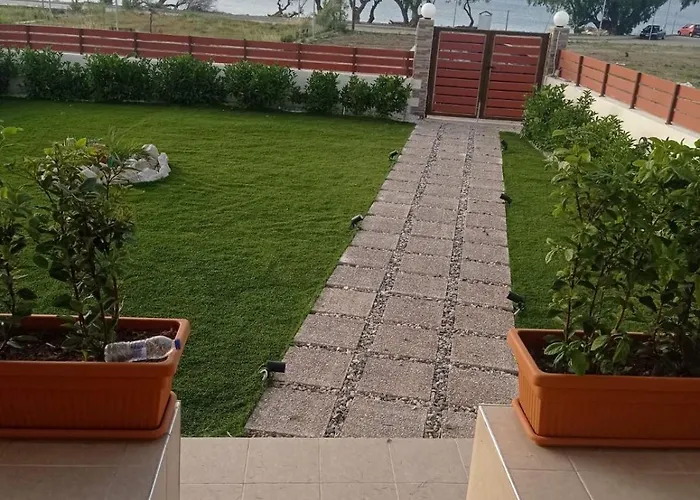 Blue Waves House 2 *