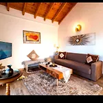 Holiday home Blue Waves House 2