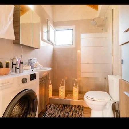 Blue Waves House 2 *