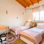 Blue Waves House 2 * Soroni