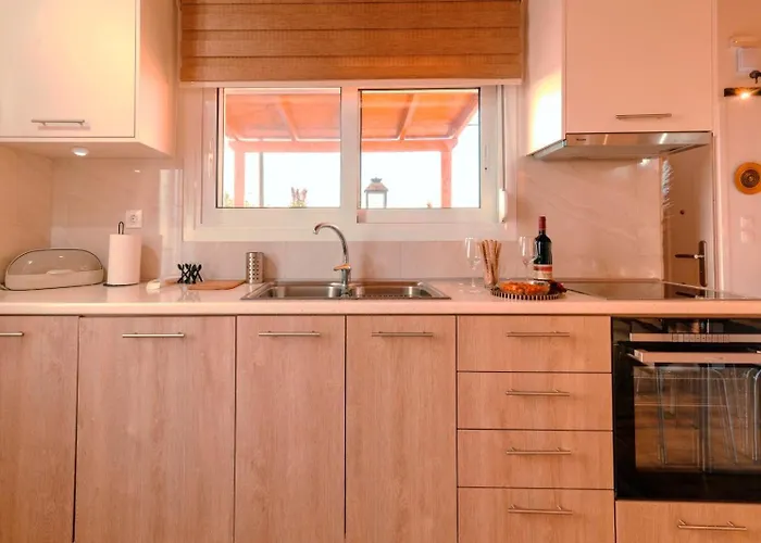 Blue Waves House 2 Soroni